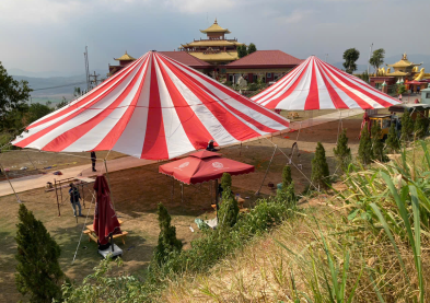 thi công dù sự kiện ở Samten Hills Dalat